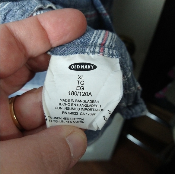 $ OLD Navy long sleeve button front striped collared casual dress shirt. Size XL - Picture 7 of 8